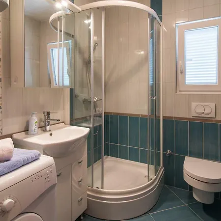 Rose * Малинска