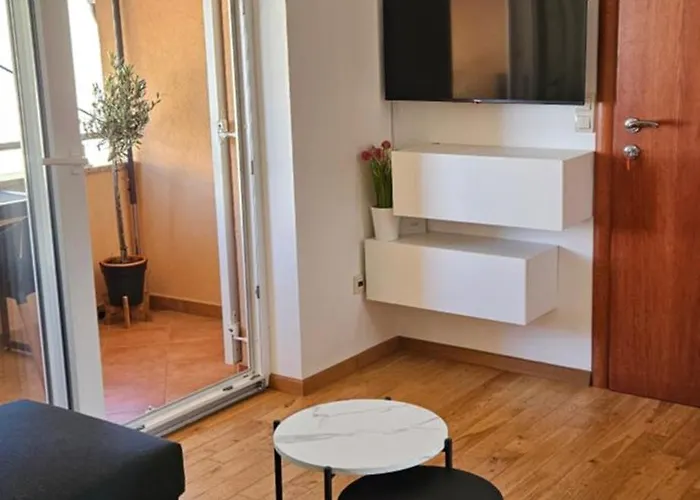 Rose Pensión Malinska